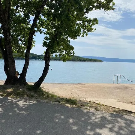 Apartman Njivice Apartament