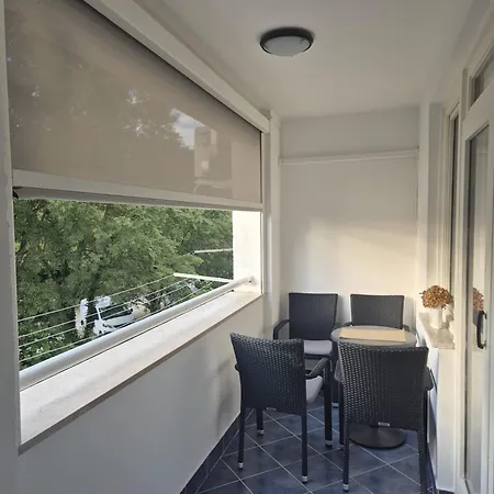 Apartman Njivice 아파트