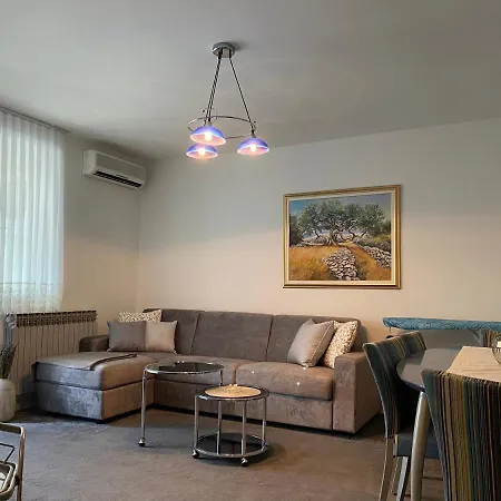 Apartman Njivice * Njivice