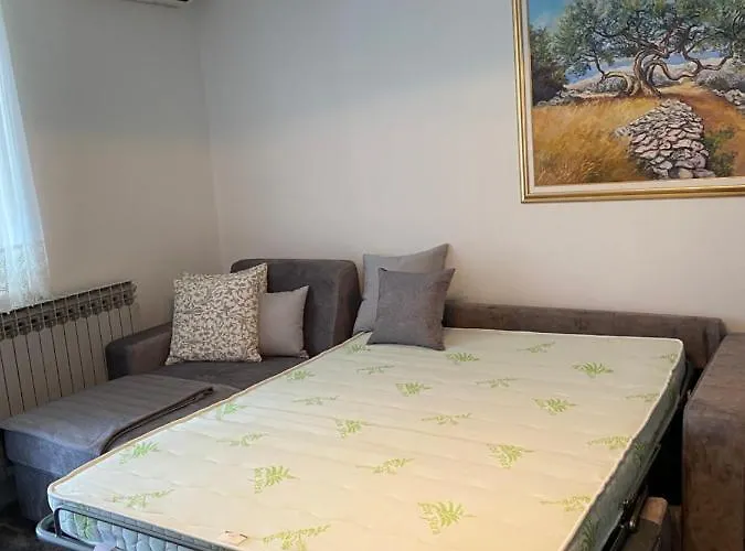 Apartman Njivice *